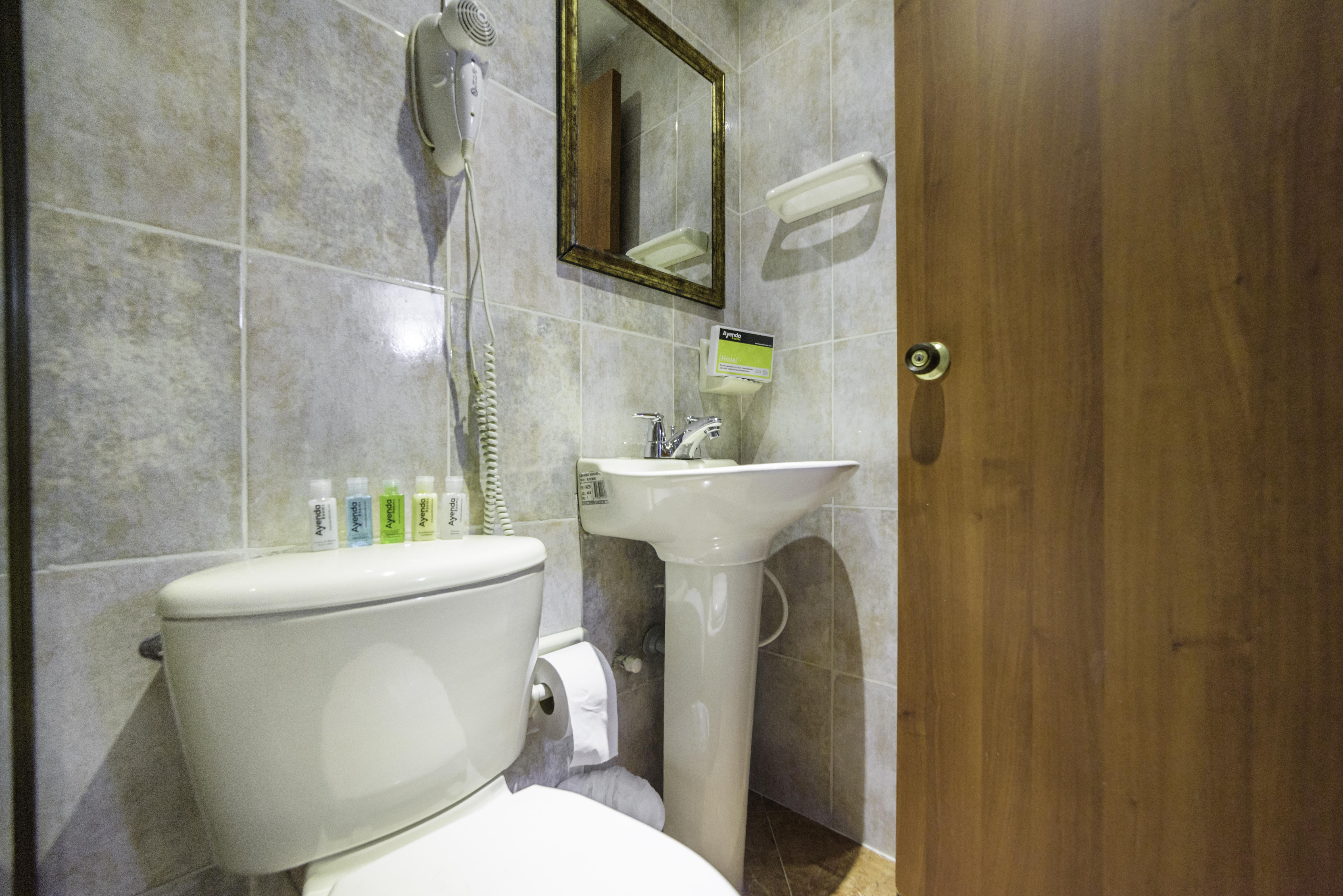 Hotel Titas House Bogotá Zewnętrze zdjęcie